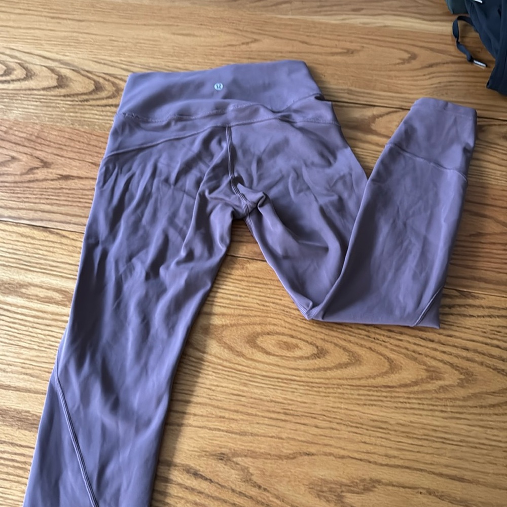 Lululemon leggings. Color mauve. Size 6.